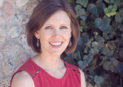 Sarah Andrews, author
